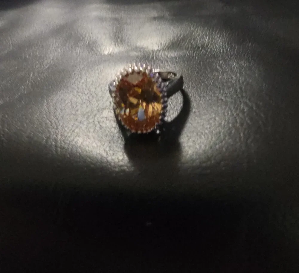N/A elegant gold